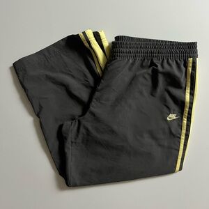 Nike Vintage Y2K Athletic Cropped Pants, Gray/Yellow, Size L